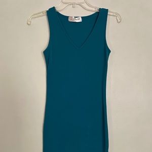 Form-fitting short teal dress